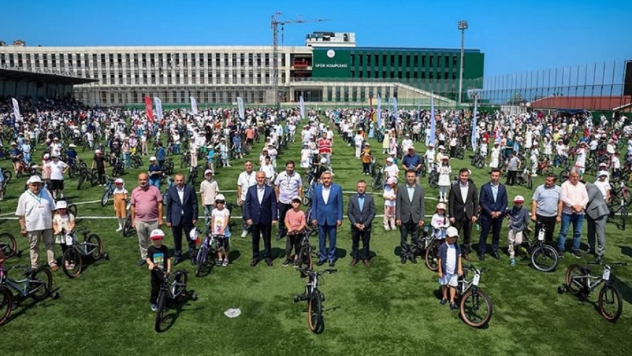 Rize’de 1.053 Öğrenci Bisikletle Ödüllendirildi