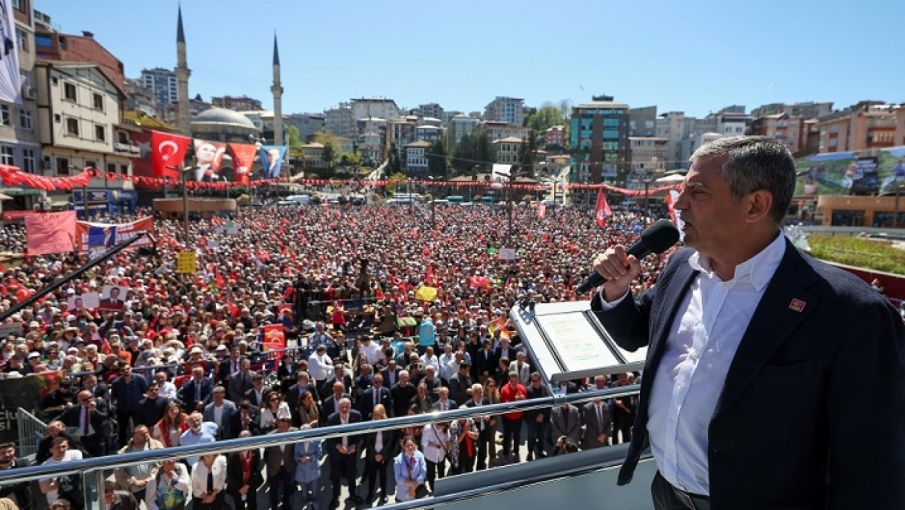 Özgür Özel: 40 lirayı verin, çay üreticisini seçime kadar perişan etmeyin