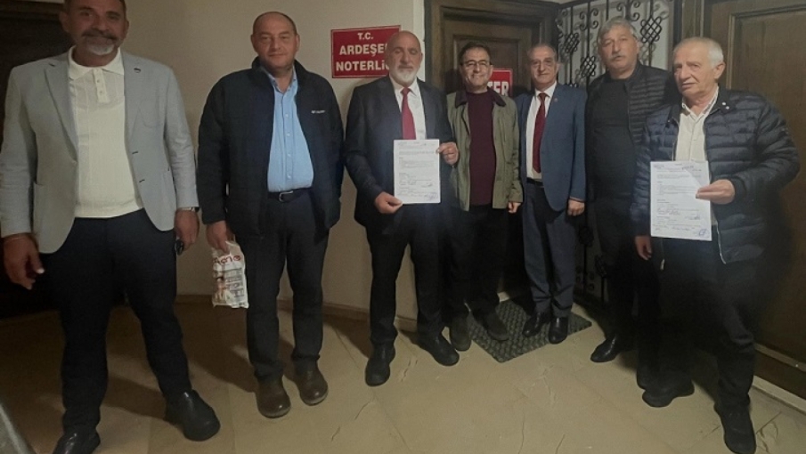 CHP Rize Delegelerinden Olağanüstü Kurultay Talebi Noter Onayıyla Teslim Edildi