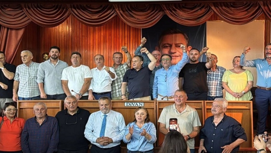 CHP Rize'de Görevden Alma Kararı Sonrası Tepkiler Büyüyor: Çervatoğlu'ndan Sert Açıklamalar