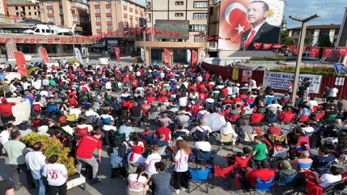 Rize’de Sabahın İlk Işıklarında Milli Takım Heyecanı!