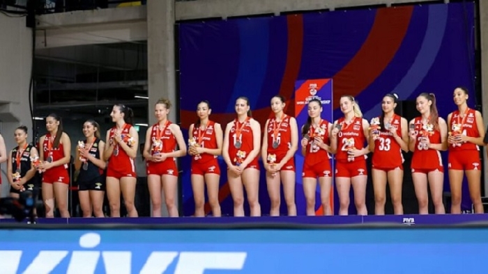U17 Kız Milli Takımımız, Dünya İkincisi