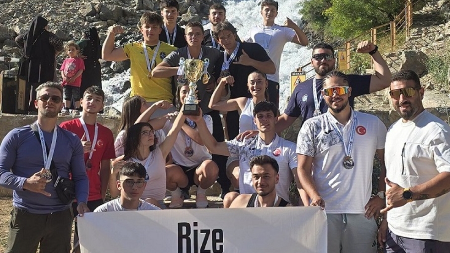 Türkiye Rafting Şampiyonasında Rize Gençlik ve Spor Kulübü, topladığı 33 madalya kazandı