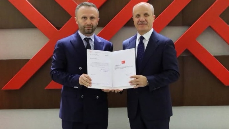 RTEÜ Rektörlüğüne Yeniden Atanan Prof. Dr. Yusuf Yılmaz Mazbatasını Teslim Aldı