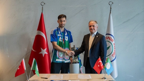 Çaykur Rizespor’ Tayyip Talha Sanuç ve Ahmet Kutucu Renklerine kattı