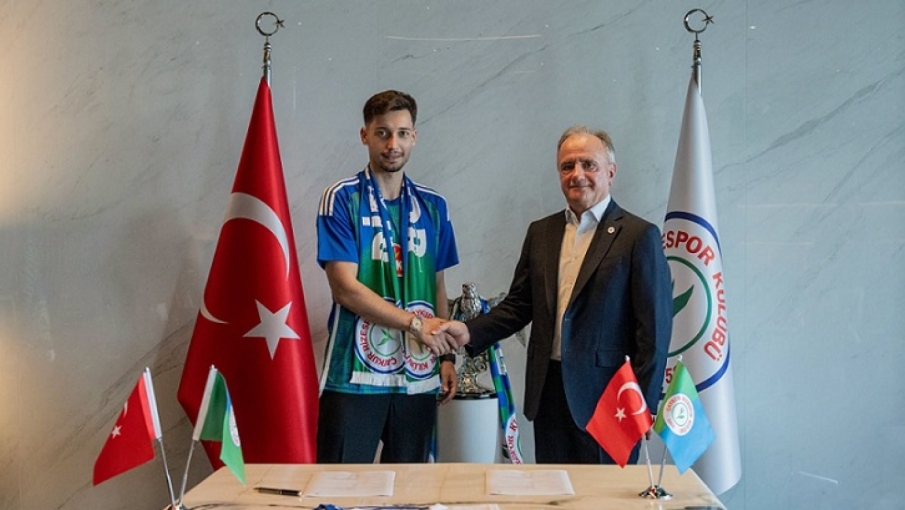 Çaykur Rizespor’ Tayyip Talha Sanuç ve Ahmet Kutucu Renklerine kattı
