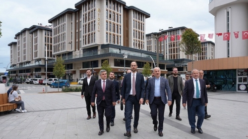 Başkan Metin ve Bakanlık Heyeti, Kentsel Dönüşüm Çalışmaları Yerinde İnceledi